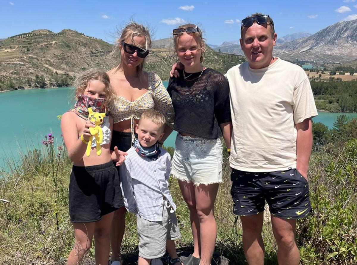 «Ты всем нам даришь радость и любовь»